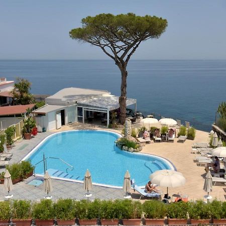 Hotel L'Approdo Casamicciola Terme ภายนอก รูปภาพ