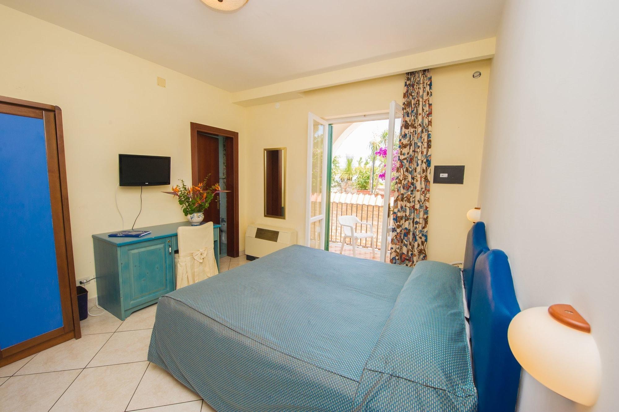 Hotel L'Approdo Casamicciola Terme ภายนอก รูปภาพ