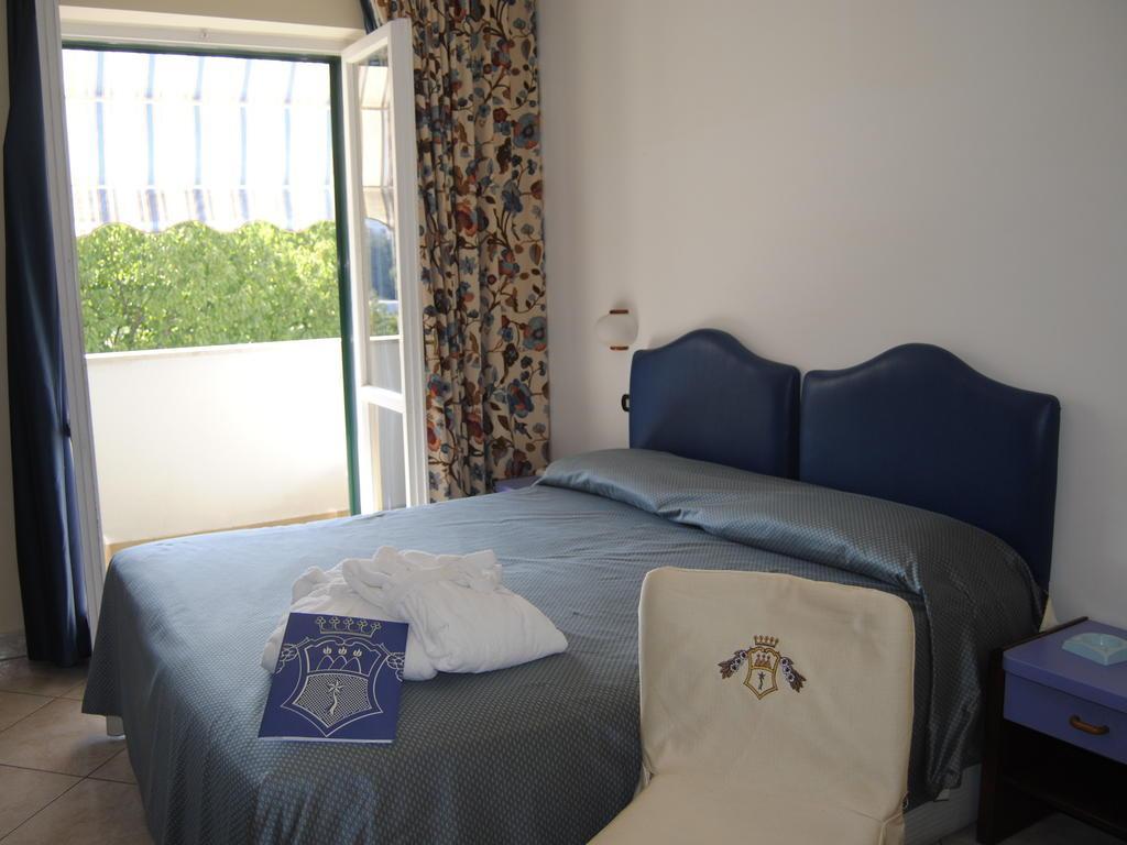 Hotel L'Approdo Casamicciola Terme ภายนอก รูปภาพ