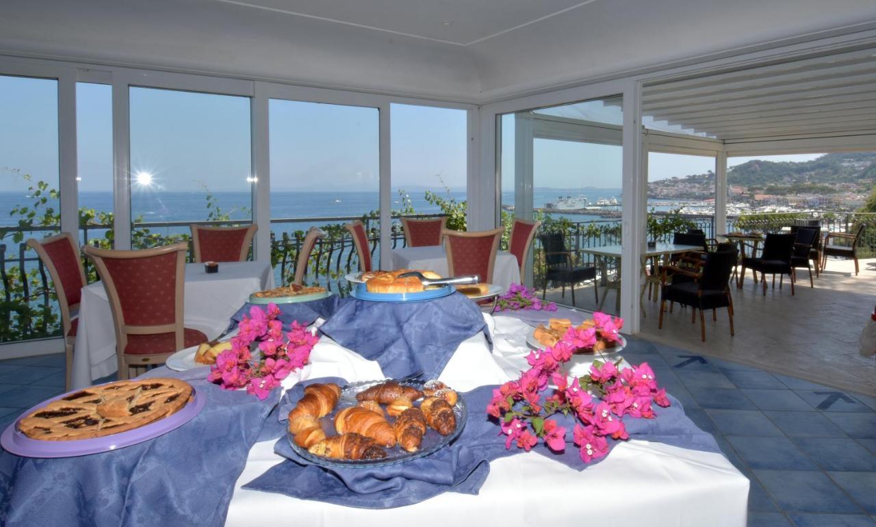 Hotel L'Approdo Casamicciola Terme ภายนอก รูปภาพ