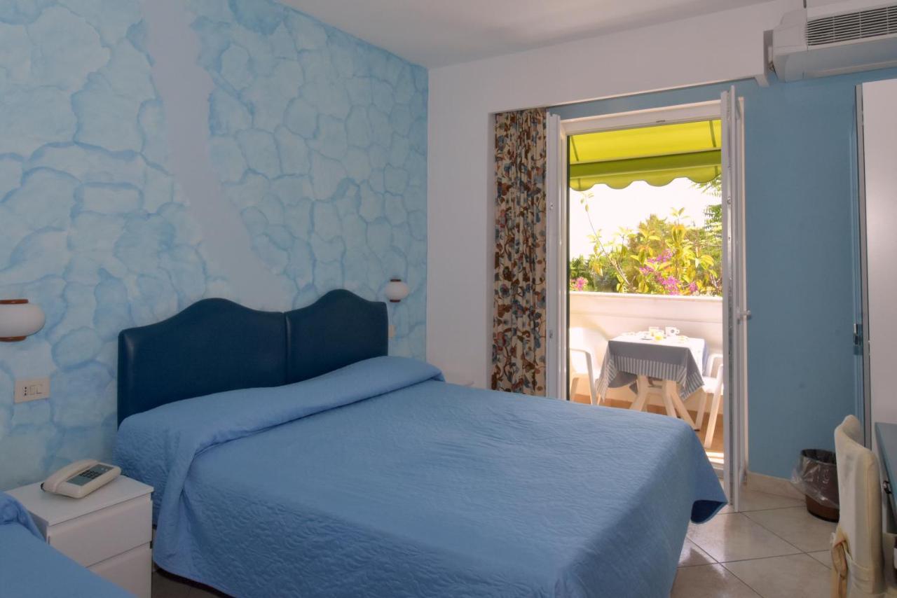 Hotel L'Approdo Casamicciola Terme ภายนอก รูปภาพ