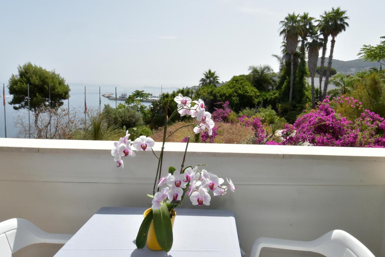 Hotel L'Approdo Casamicciola Terme ภายนอก รูปภาพ