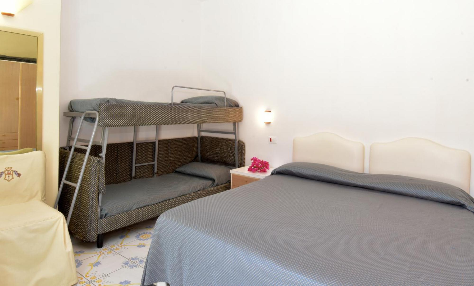 Hotel L'Approdo Casamicciola Terme ภายนอก รูปภาพ