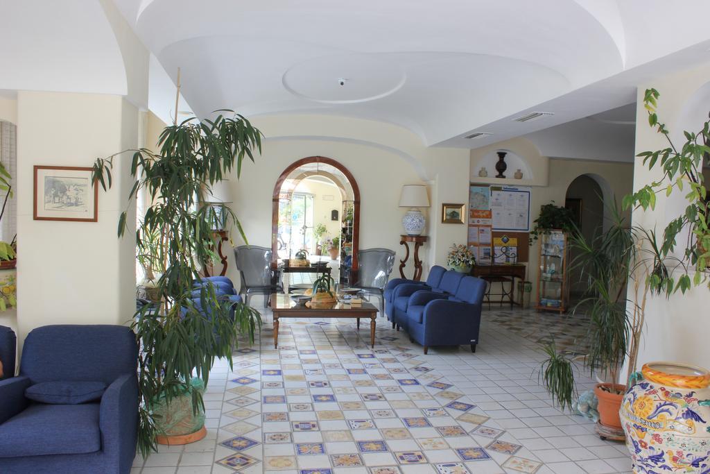 Hotel L'Approdo Casamicciola Terme ภายนอก รูปภาพ