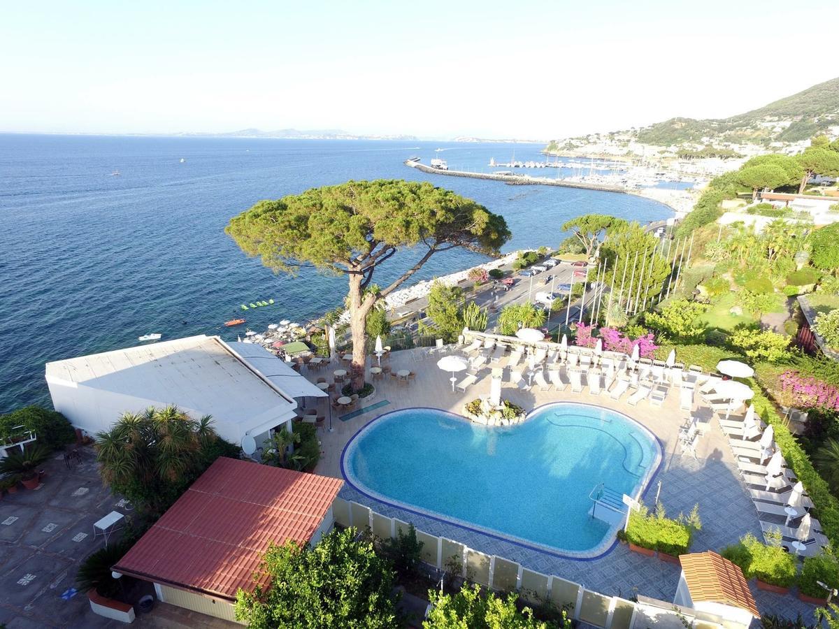 Hotel L'Approdo Casamicciola Terme ภายนอก รูปภาพ