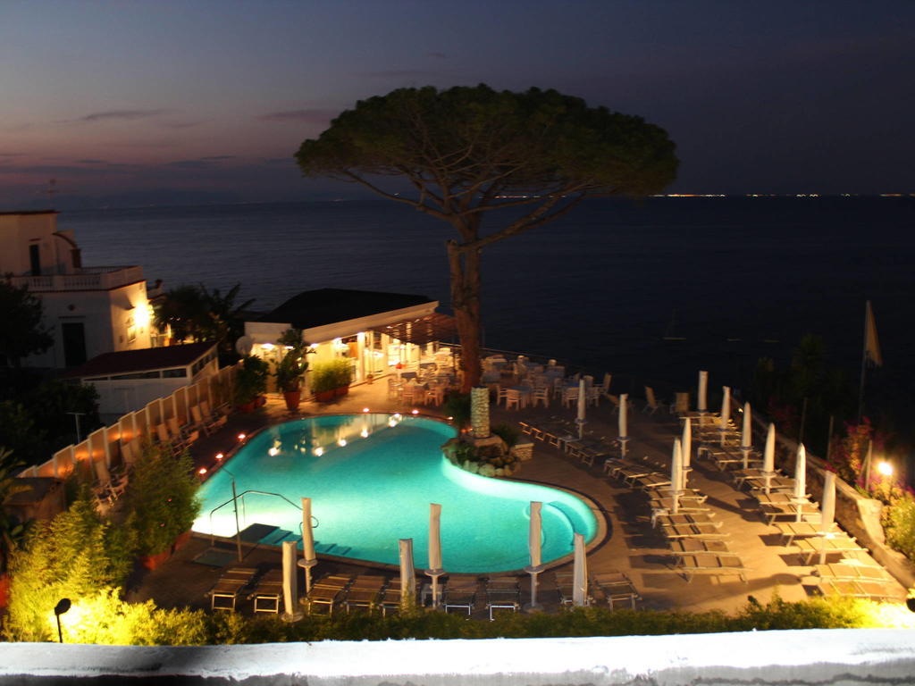 Hotel L'Approdo Casamicciola Terme ภายนอก รูปภาพ